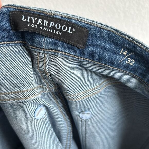 Liverpool The Crop Straight High Rise Front Seam Raw Hem Jeans Sz 14/32 - Picture 9 of 12